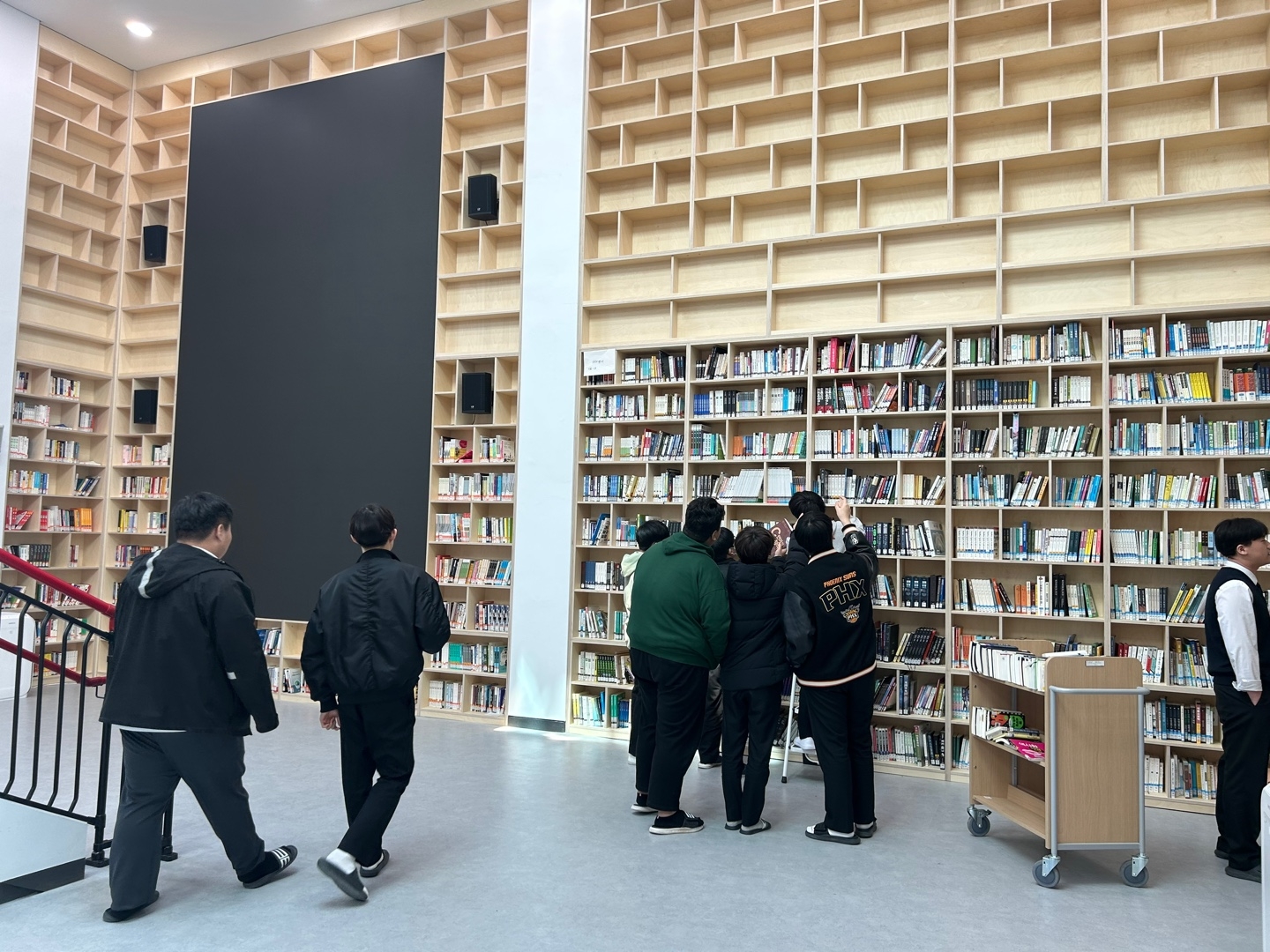 한빛누리: 서가 및 LED 디스플레이